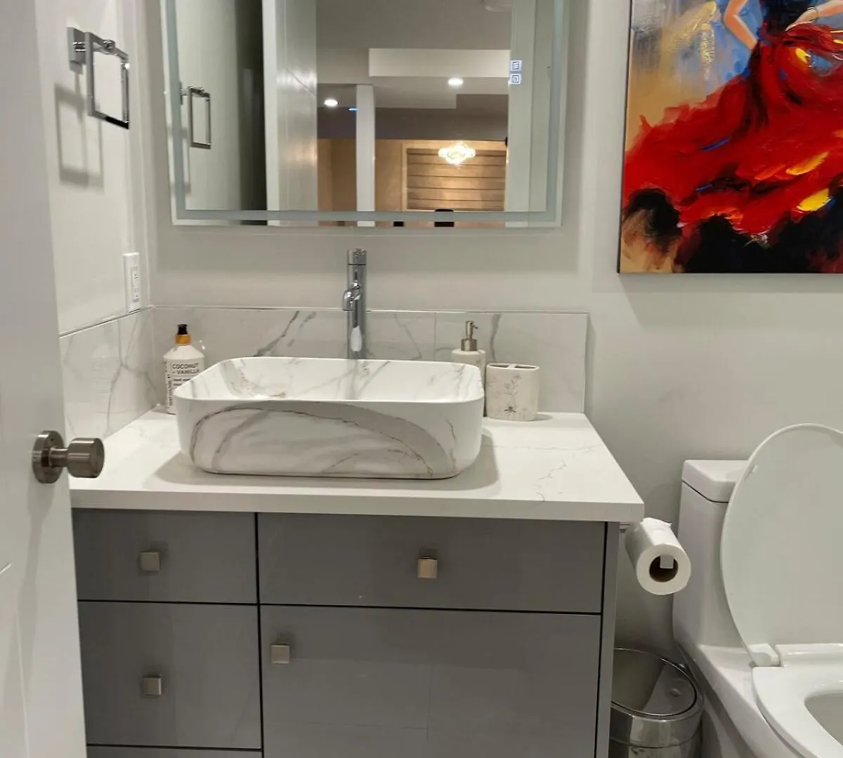 Apartment Hansbnb Near Airport Calgary Canada